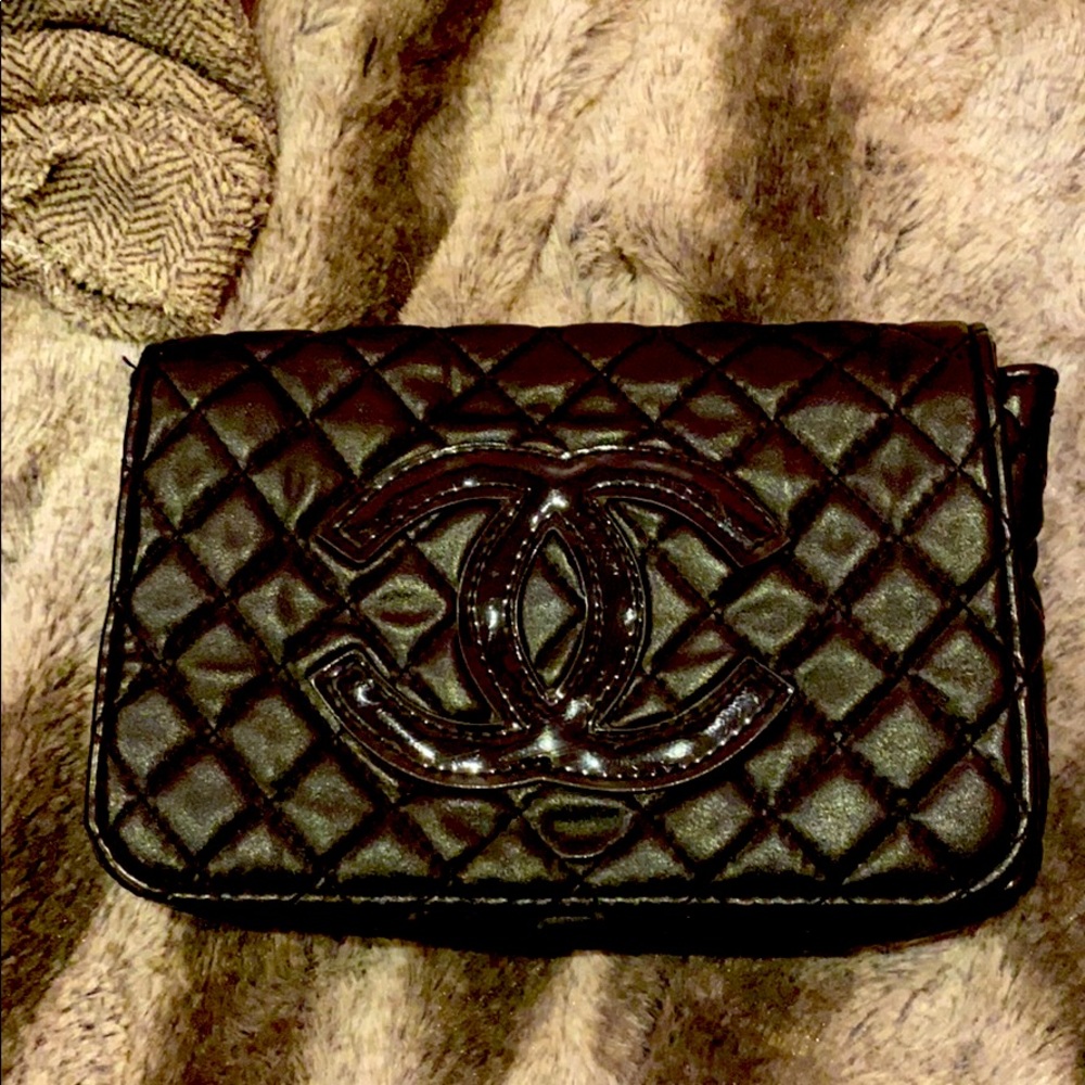 Chanel pouch